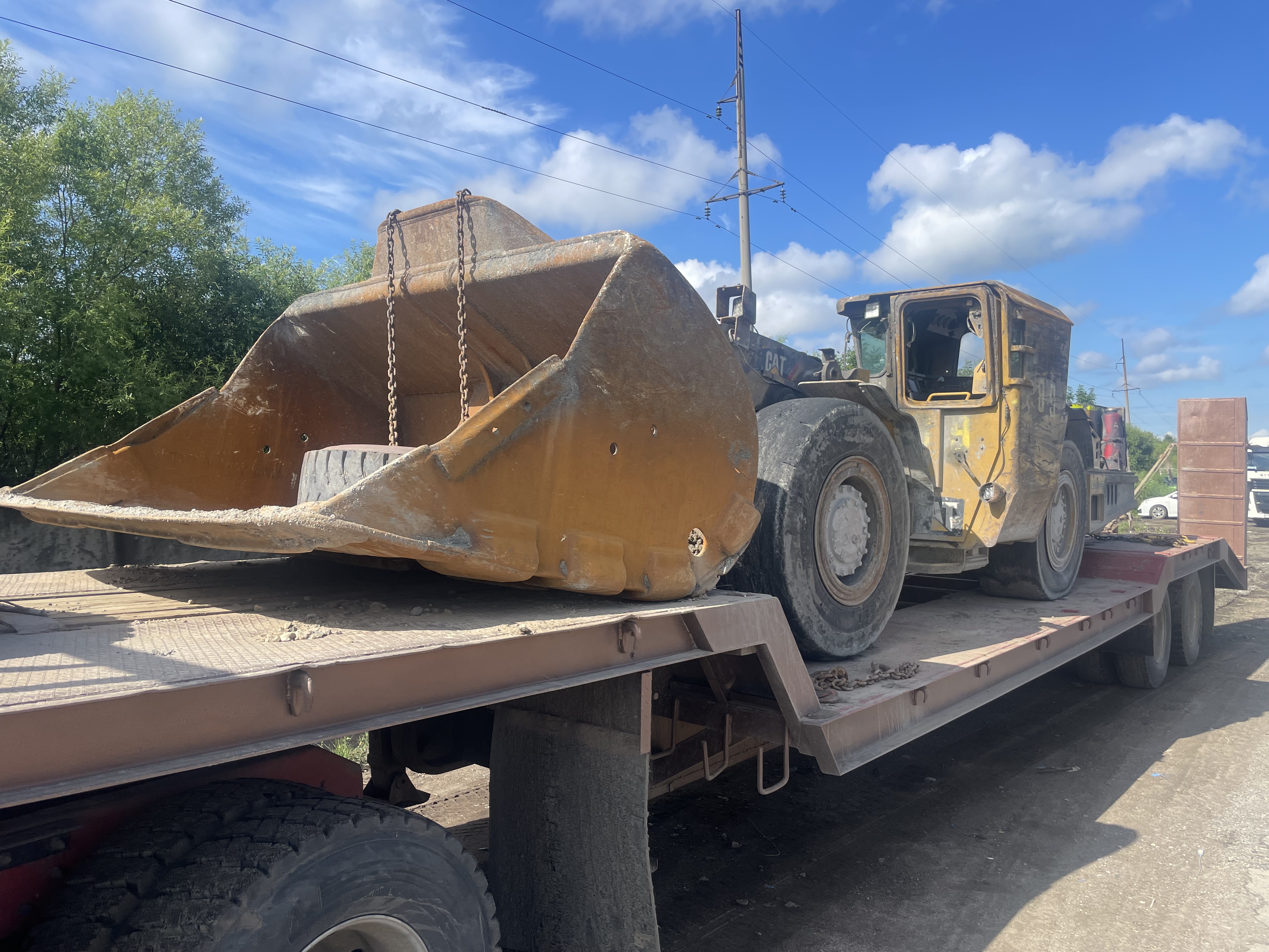 Погрузчик колесный для подземных работ CATERPILLAR R1300G