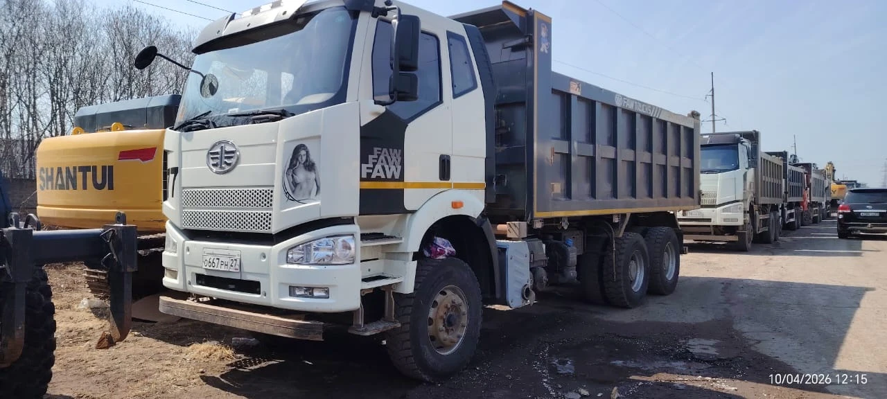 Самосвал FAW J6 (6х4); LFWKVXPP1M1F51325