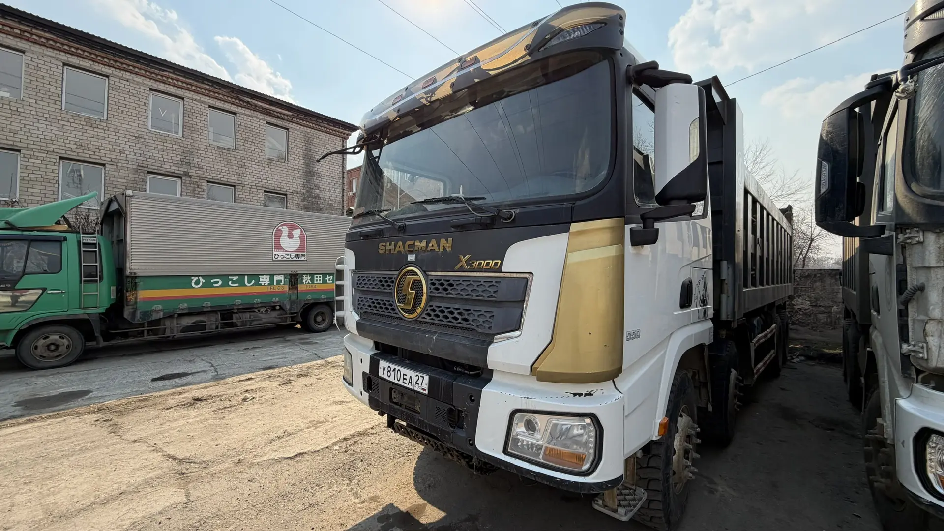 Самосвал SHACMAN SX331863366 (8х4); LZGJX4Z64NX046047